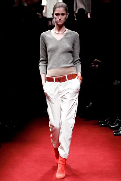 Look 24
